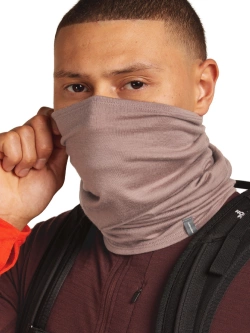 Kołnierz Icebreaker Flexi Chute pudrowo różowy